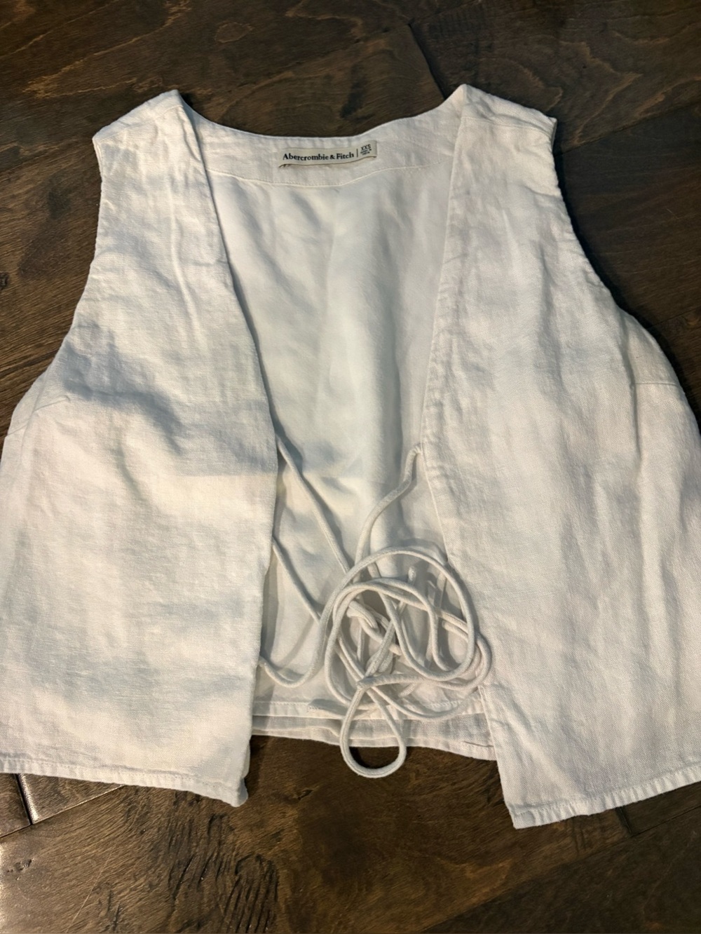 Abercrombie & Fitch White Linen tie front Vest